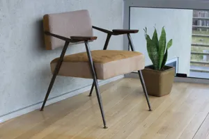 正しい姿勢で集中力をキープ：カフェでの座り方ガイド