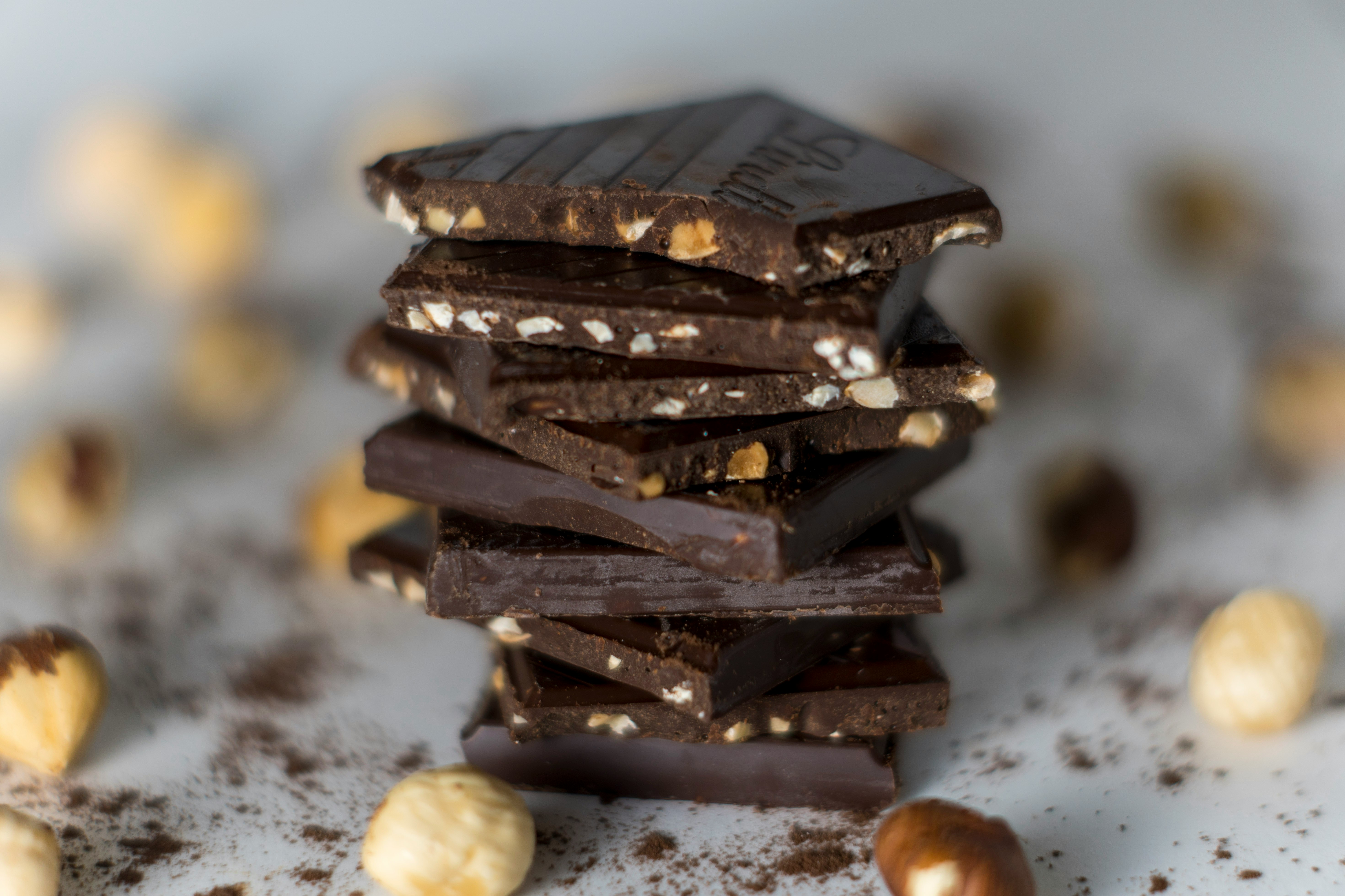 職場で義理チョコをもらったらどうする？ホワイトデーのお返しマナーと選び方を徹底解説
