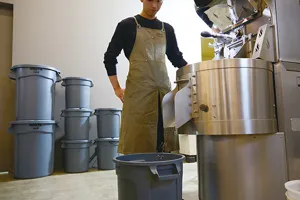 スペシャルティコーヒーの現場はなぜ「BRUTE（ブルート）」を指名し続けるのか。ロクメイコーヒーが8年愛用したブルートコンテナ、そのリアルを初公開