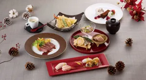 【明治記念館】“レストラン羽衣【Christmas2025】「クリスマスランチ」提供開始” 羽衣自慢の鮨・天麩羅・鉄板焼にガトーショコラとアイスチーズケーキの華やかなデザートなどを添えて