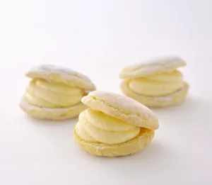 ブッセ「雪鶴」の新境地、「生バター雪鶴(なまばたーゆきづる)」が新登場。発売から53年の、もりもとのロングセラーが“生仕立て”になりました。