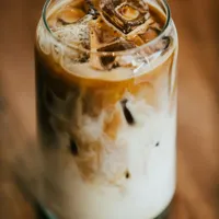 【2026年夏版】カフェチェーンのアイスコーヒーおすすめランキング5選｜価格・味・量を徹底比較