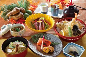 【明治記念館】“《10月31日(金)迄》平日・ランチ限定で秋の味覚を堪能できる贅沢な御膳” オンライン予約に限り食後のコーヒーをサービスする館内レストラン「羽衣」のお得なランチをお愉しみください