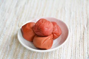 エアコン冷えに負けない!梅干し×水分補給で夏の疲労をリセット