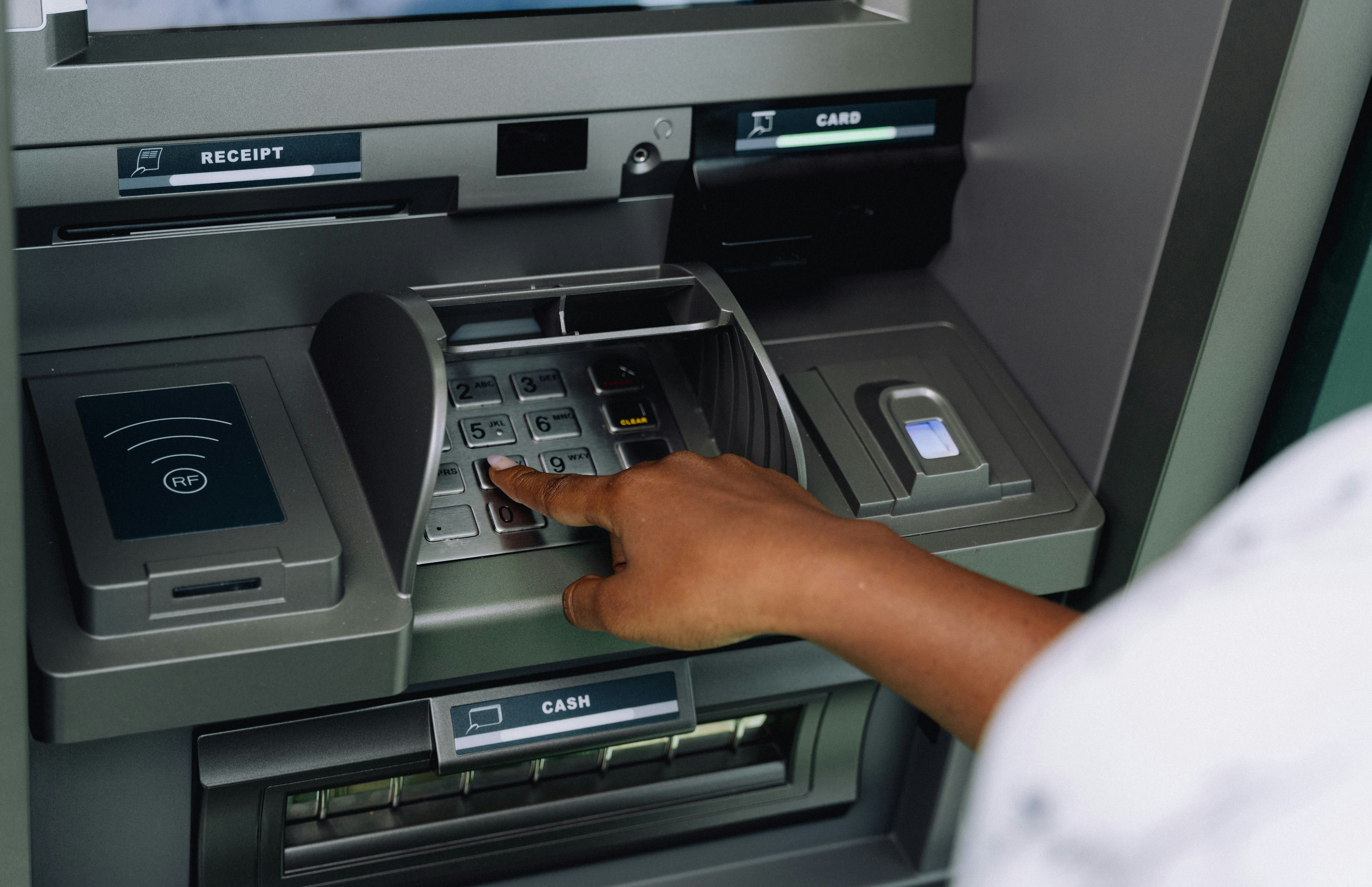 お年玉の新札はどこで手に入る？銀行・ATM・両替のコツをやさしく解説