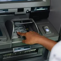 お年玉の新札はどこで手に入る？銀行・ATM・両替のコツをやさしく解説