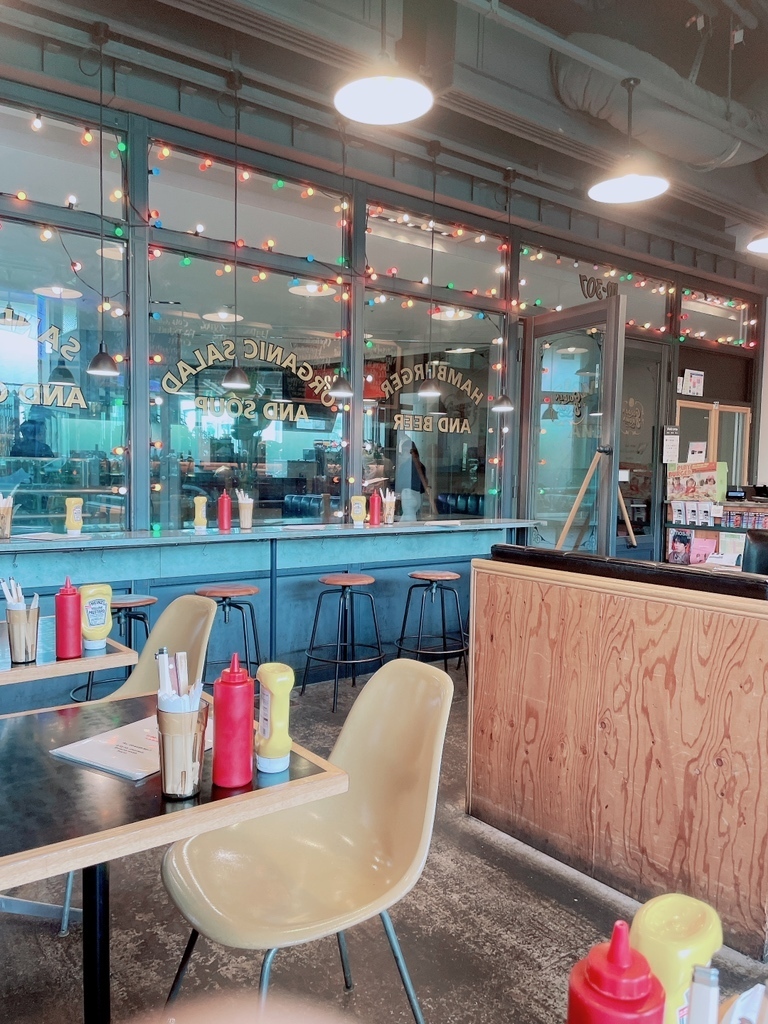 HAMBURGER GOLDEN BROWN OMOTESANDO ハンバーガー 表参道の画像