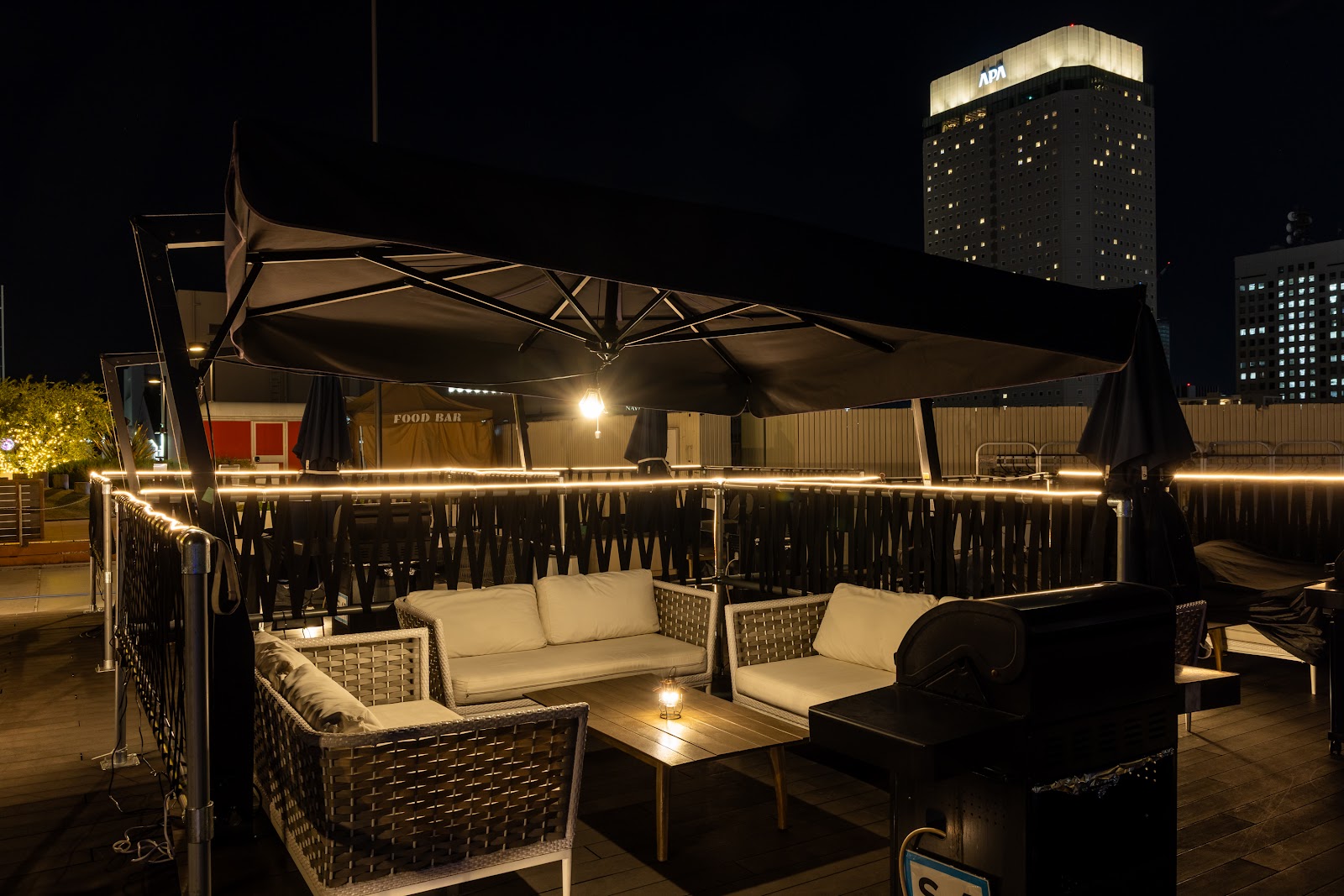 Back Yard -Roof Garden Minatomirai-の画像