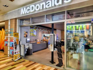マクドナルド 堺東駅前店の画像