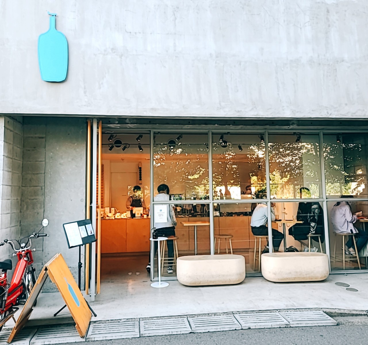 ブルーボトルコーヒー 池袋カフェの画像