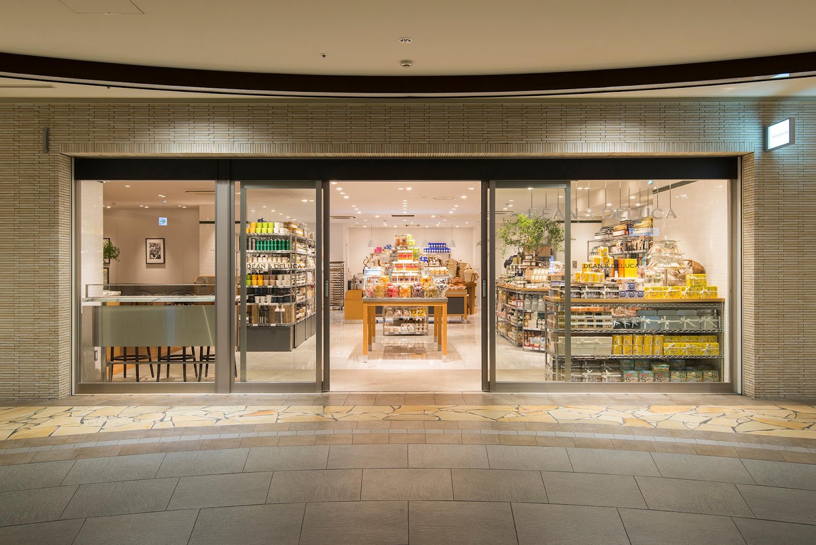 DEAN & DELUCA アミュプラザ博多の画像