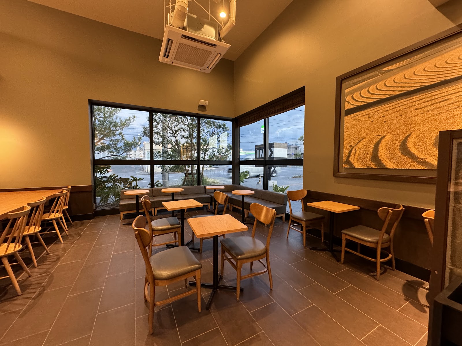 スターバックス コーヒー 沖縄真嘉比店の画像