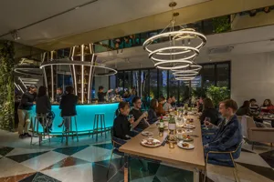 スラッシュカフェアンドバー 川崎（slash cafe & bar 川崎）の画像