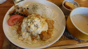 ガラクタ カフェアンドバーの画像